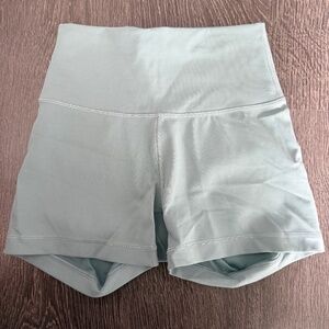 Lululemon Align High Rise Shorts 4” Size 6 Sage Green